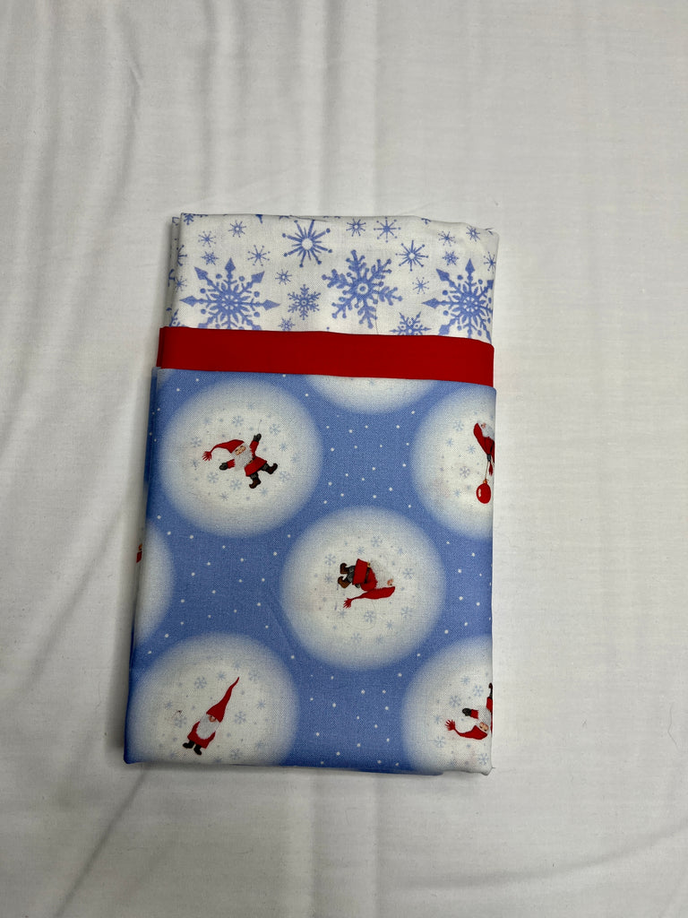 Light Blue Santas & Snowflakes Snowglobe Pillowcase Kit