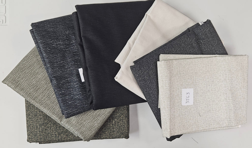 Crossed Feathers Grey Quilt Kit