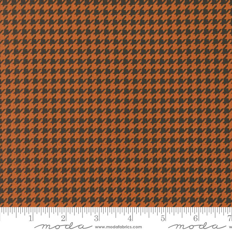 Moda - Home Sweet Haunt - Hounds Tooth Blenders - Rust - 20918-13 - Sold by the Half Yard