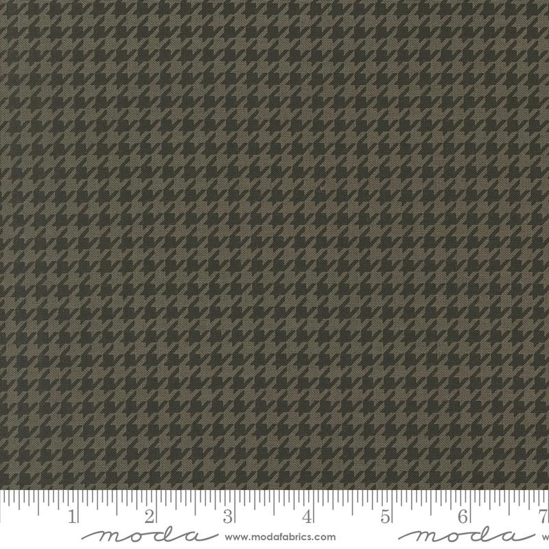 Moda - Home Sweet Haunt - Hounds Tooth Blenders - Charcoal - 20918-16 - Sold by the Half Yard