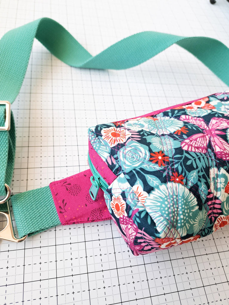 Center Street Quilts - Alpen Belt Bag - CEN103