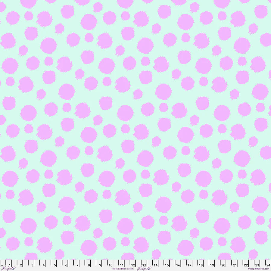 TABBY ROAD DEJA VU - MINKY - FUR BALL IN TECHNOMINT - TULA PINK - MKTP001.TECHNOMINT - HALF YARD