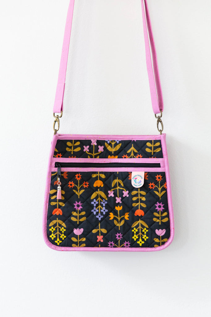 Janet Mae Purse by Kaitlyn Howell of Knot + Thread - KAT 121